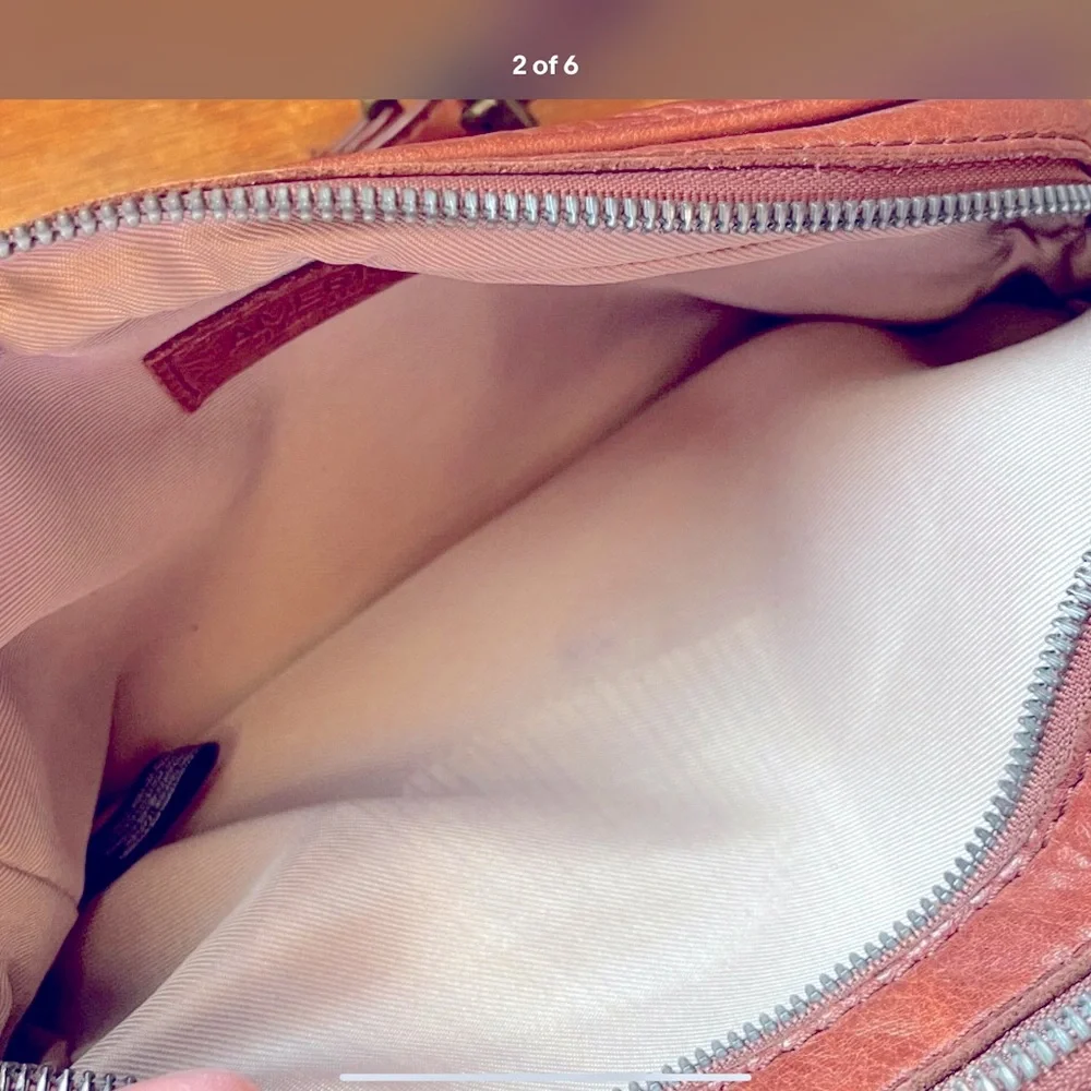 Women’s American Leather Crossbody Bag - Picture 2 of 3